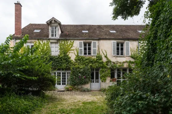 Maison Royale — Outside, INSEAD Fontainebleau housing, photo 1