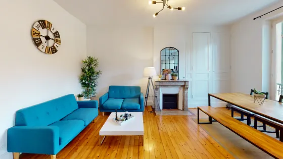 The Metropolitan — Living room, INSEAD Fontainebleau housing, photo 1