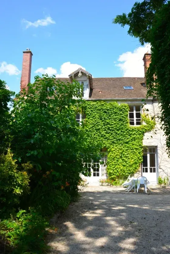 Maison Royale — Outside, INSEAD Fontainebleau housing, photo 4