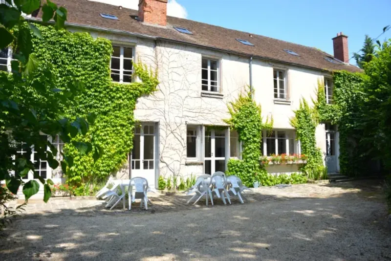 Maison Royale — INSEAD housing in Fonty (Fontainebleau)