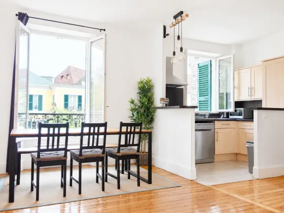 The Metropolitan — Dining room, INSEAD Fontainebleau housing, photo 2